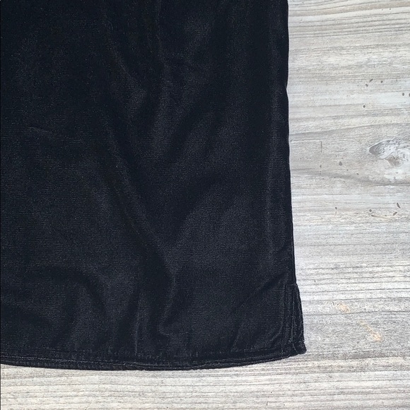 GOOD AMERICAN The Velvet Cami | Size 1 - Picture 4 of 10